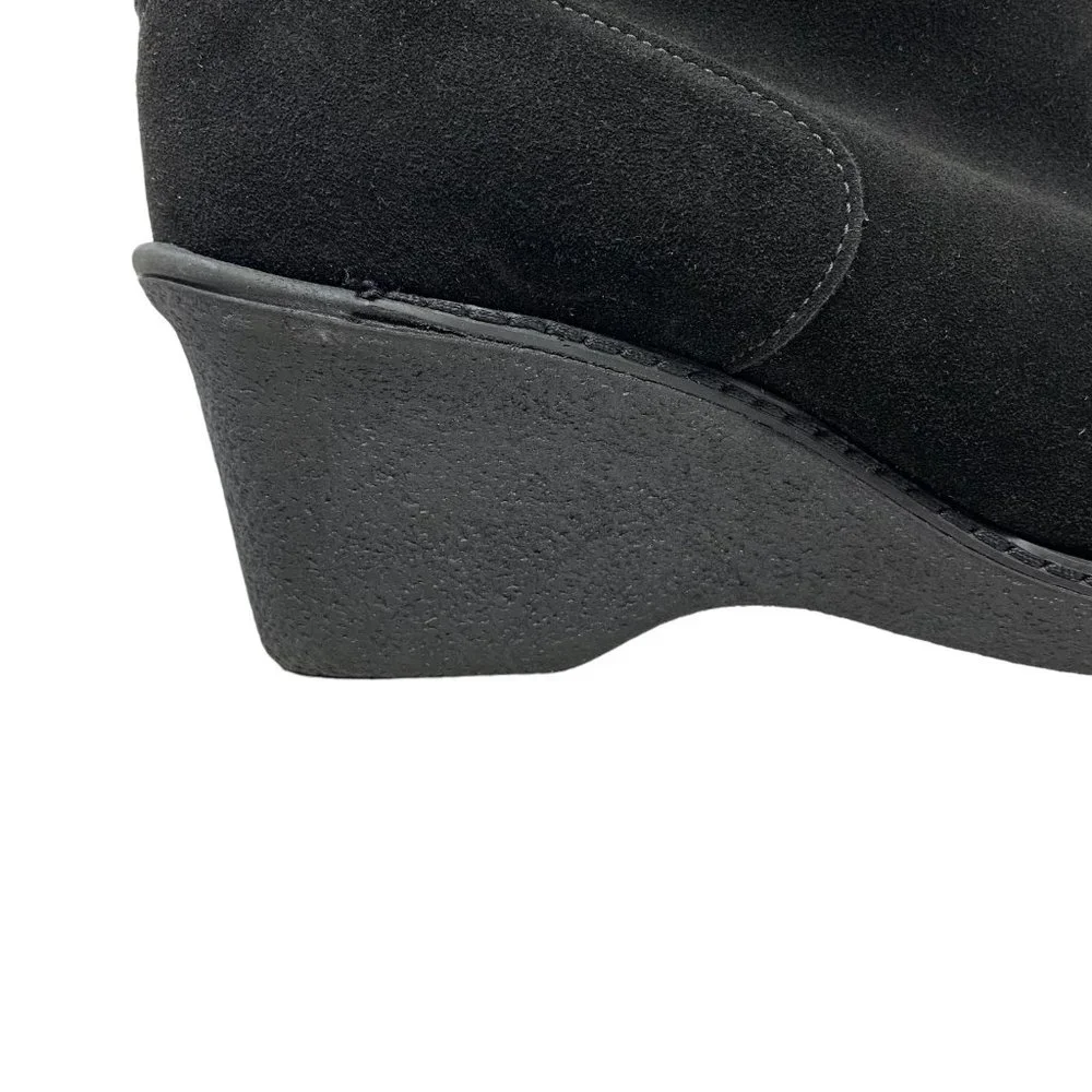MAXINE Of Canada Waterproof Black Suede Insulated Rear Zip Wedge‎ Boots